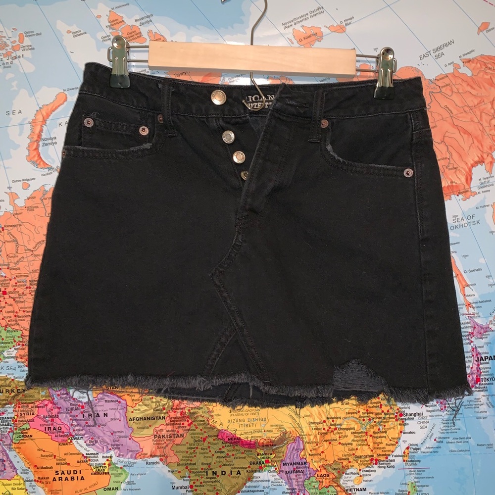 black denim american eagle mini skirt